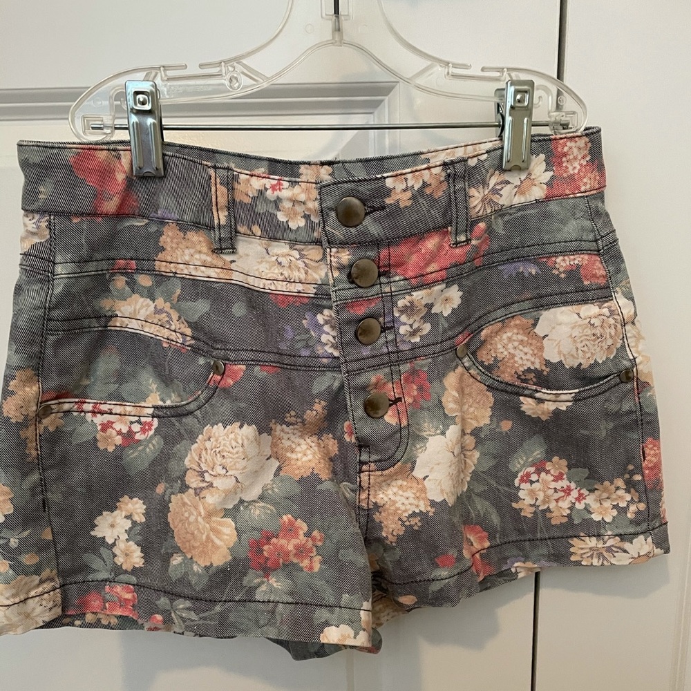 High-waisted shorts